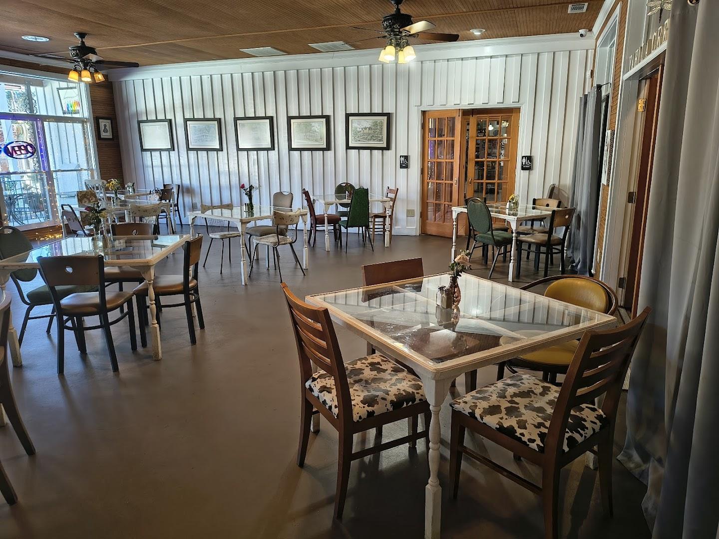 Yahola Creek Restaurant
